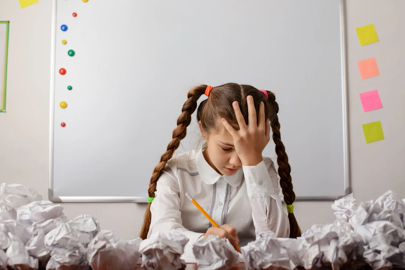 Dikkat Eksikliği Hiperaktivite Bozukluğu (DEHB) Nedir? Dikkat Eksikliği Hiperaktivite Bozukluğu (DEHB) Nedir?